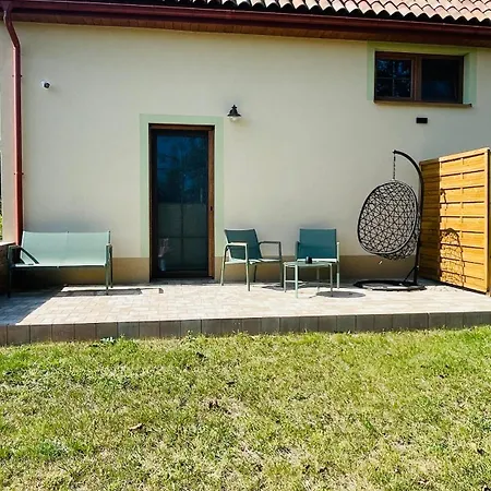 Door Apartmán